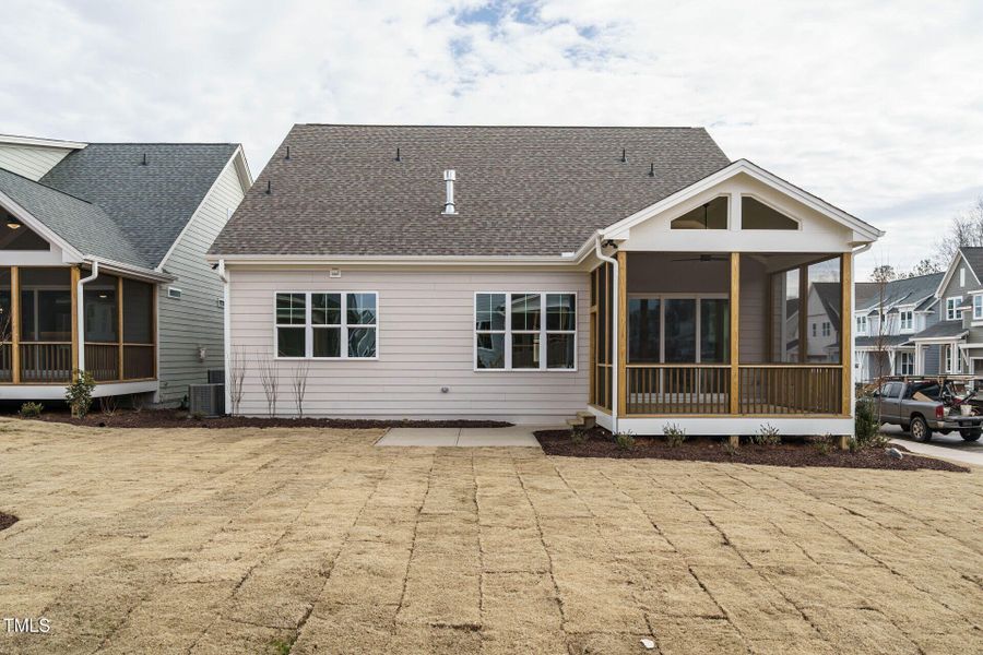 036-1920x1080-rear-view