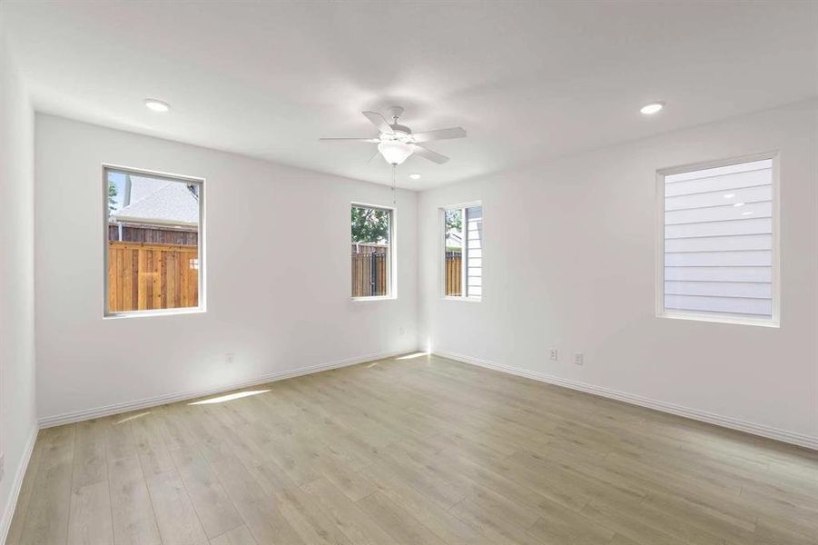 Spacious, unfurnished interior of a new home in Sereno Oaks at Buckner Terrace, Dallas (Image 20). Spacious, unfurnished interior of a new home in Sereno Oaks at Buckner Terrace, Dallas (Image 20).