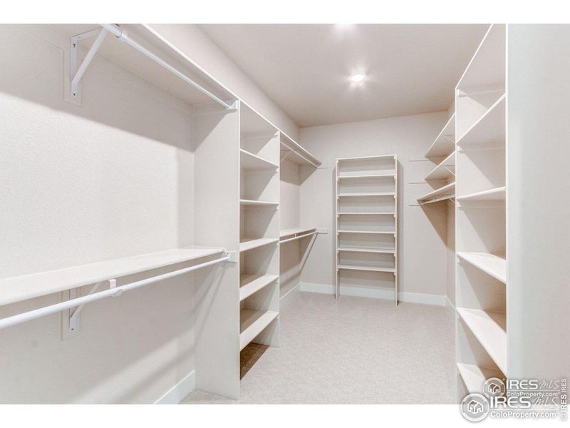 Spacious, unfurnished interior of a new home in , Berthoud (Image 39).