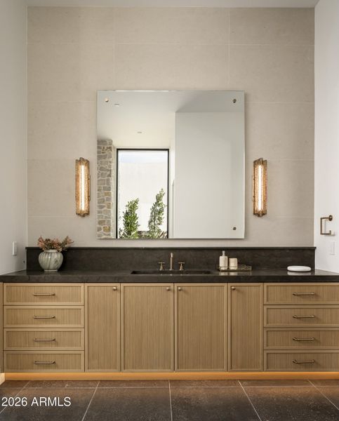 7031 E Paradise Drive-32