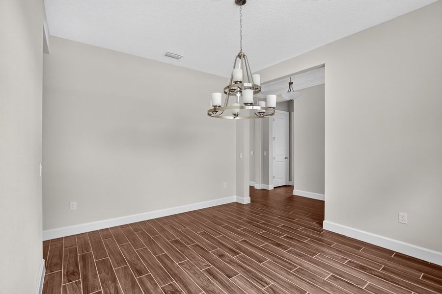 Image 13 of a home in Westview Community Group Page.