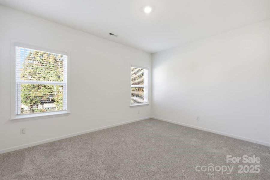 180 Glenn Drive - Ready Now! 180 Glenn Drive - Ready Now!