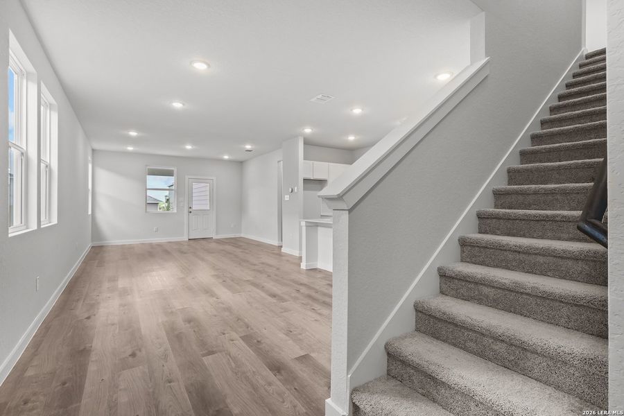 Spacious, unfurnished interior of a new home in Hacienda, San Antonio (Image 16). Spacious, unfurnished interior of a new home in Hacienda, San Antonio (Image 16).