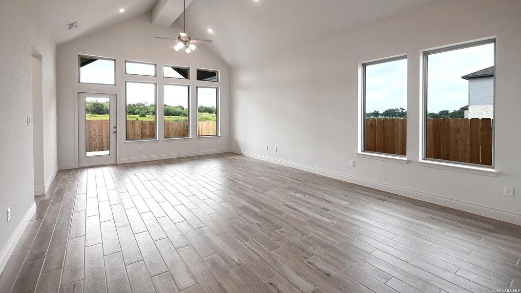 Spacious, unfurnished interior of a new home in Legacy at Lake Dunlap, New Braunfels (Image 18).