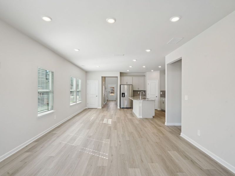 Spacious, unfurnished interior of a new home in Avalon - Reserve Series, Conyers (Image 11).