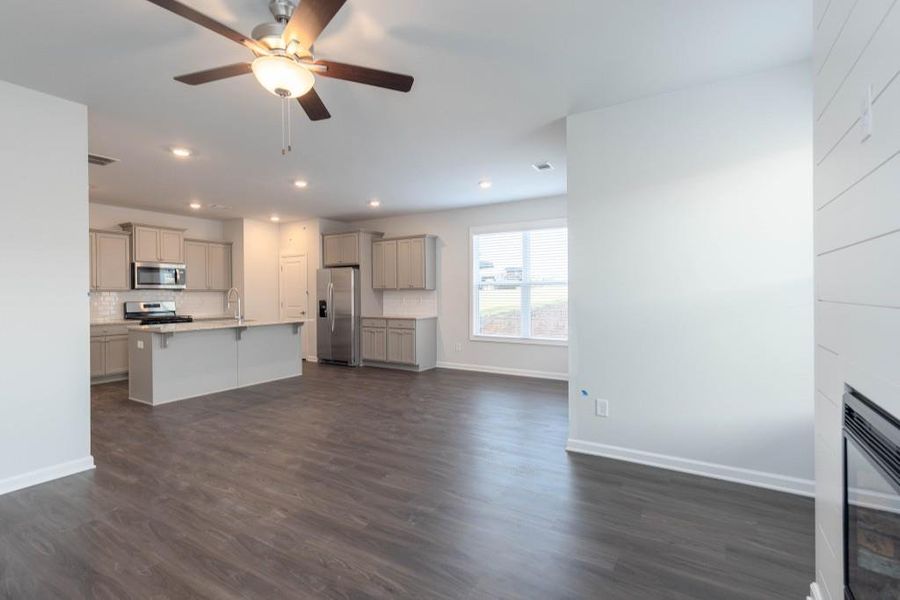 Spacious, unfurnished interior of a new home in , Suwanee (Image 15).