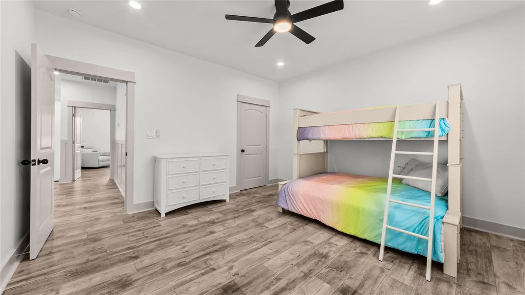 Furnished interior view inside a new home in , Tomball (Image 9).
