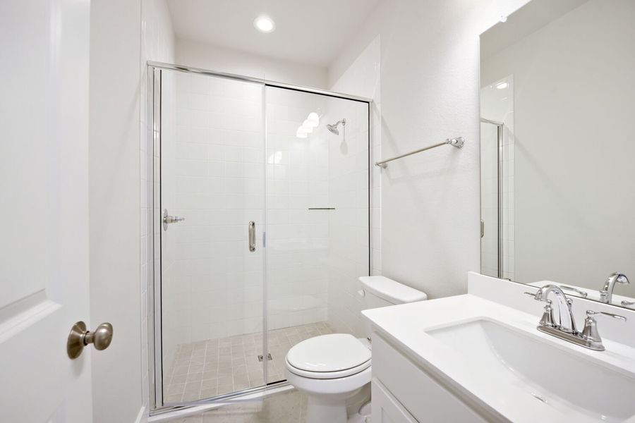 11529 Hardwick - Full Bathroom