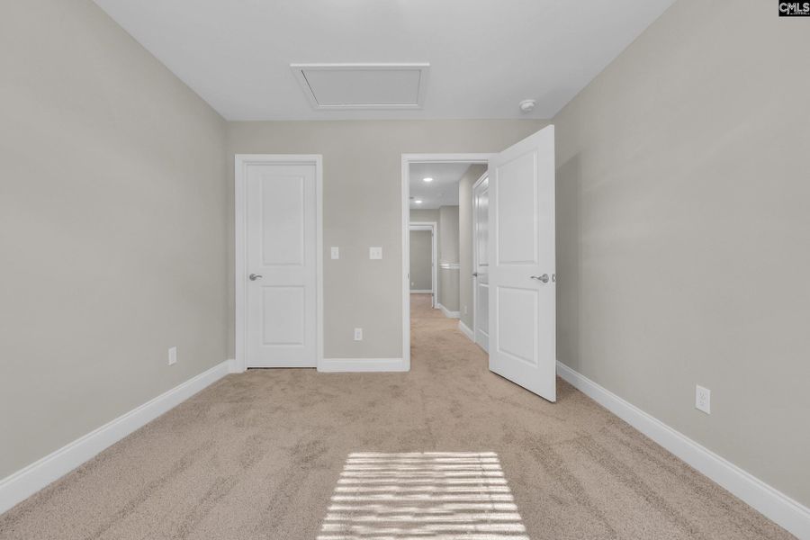 Spacious, unfurnished interior of a new home in Bickley Station, Irmo (Image 24).