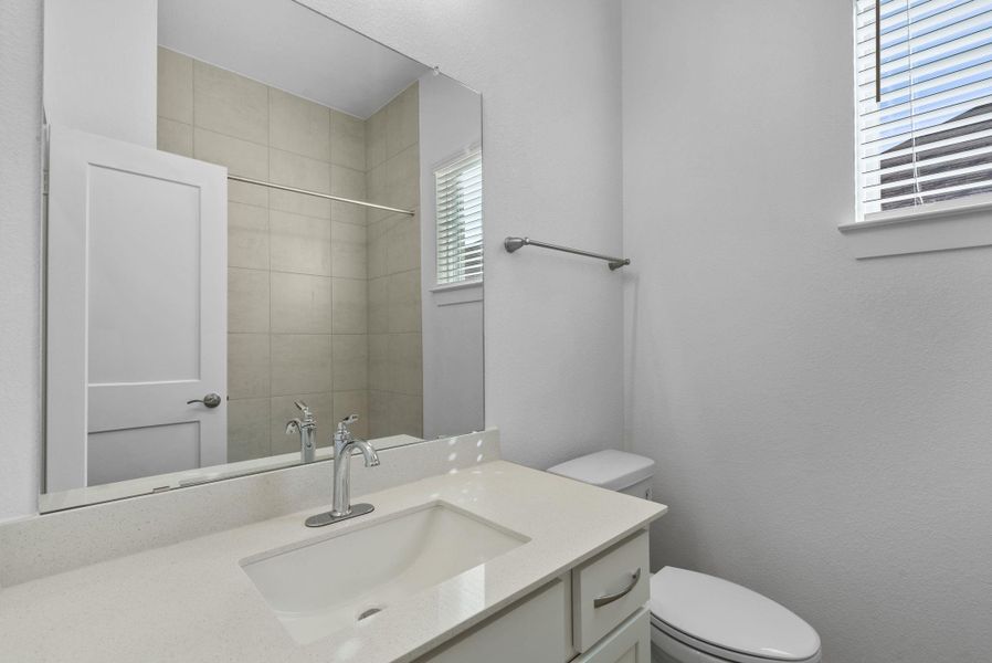 Furnished interior view inside a new home in Attwater, Waller (Image 9).