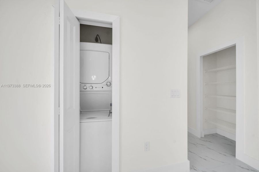 Spacious, unfurnished interior of a new home in , Lehigh Acres (Image 25).