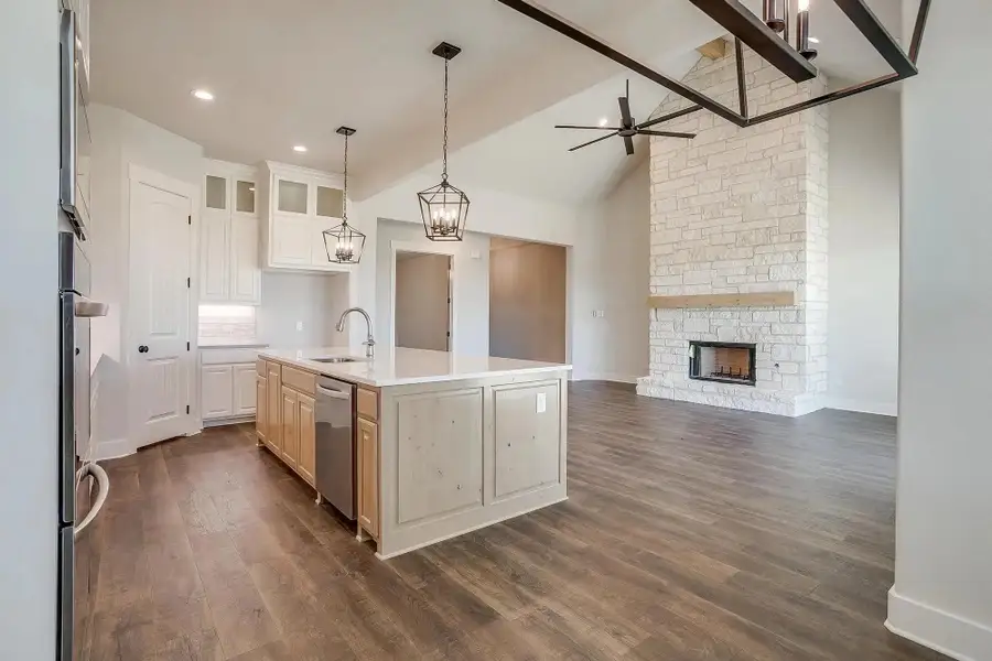 Representative furnished interior of a home built from the The Rhett by Elmwood Custom Homes in Byrum Ranch, Maypearl (Image 17).