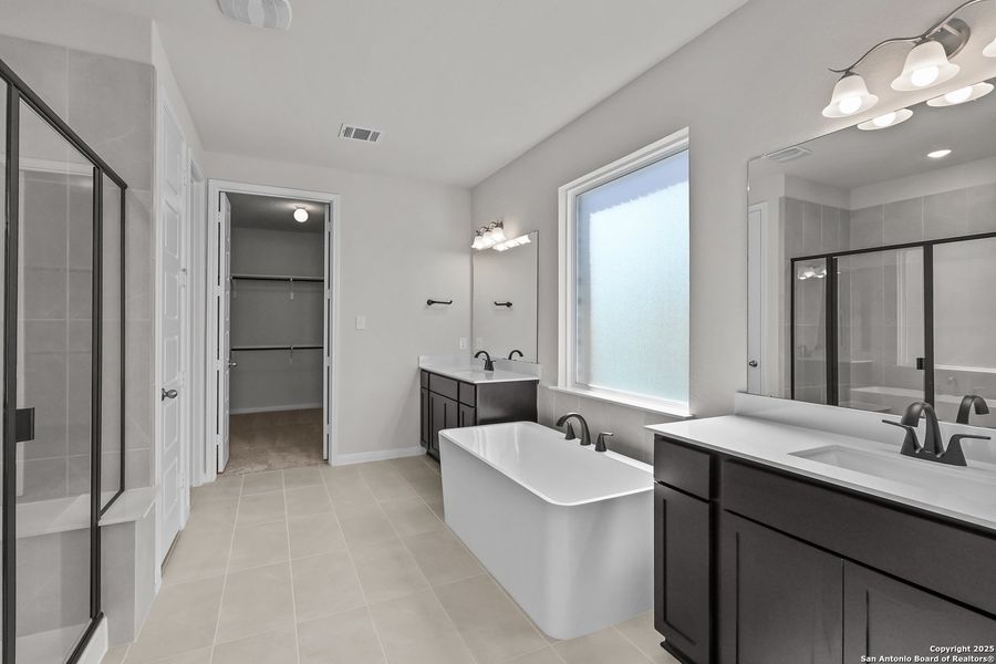 Furnished interior view inside a new home in Mayfair 60', New Braunfels (Image 11).