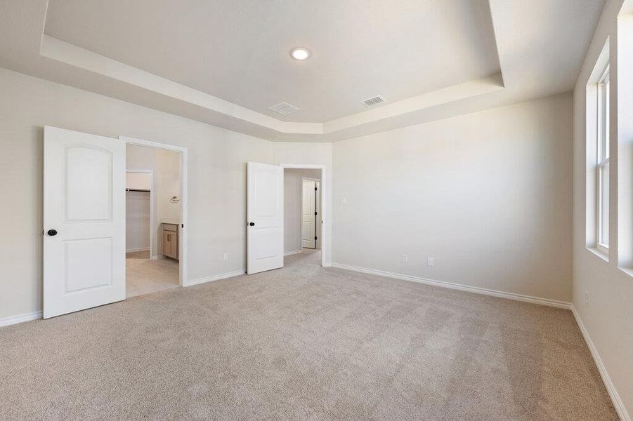 Spacious, unfurnished interior of a new home in Lariat, Liberty Hill (Image 30).