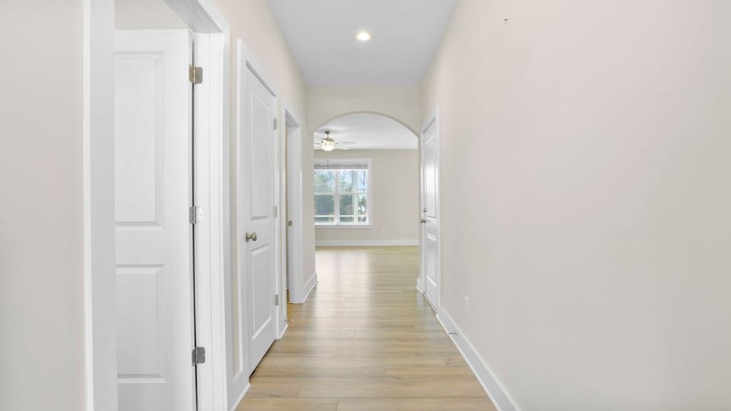 Spacious, unfurnished interior of a new home in Rutledge Estates, Woodruff (Image 13).