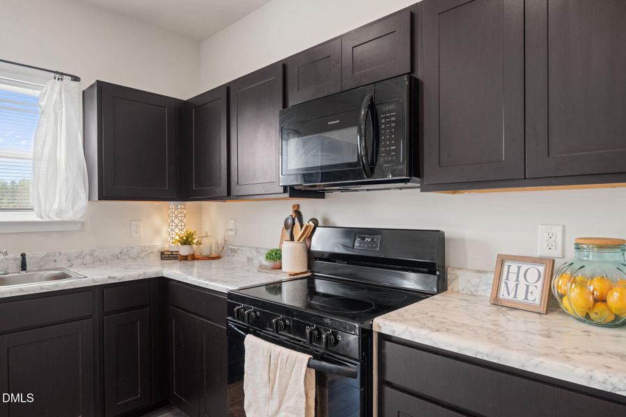 32-web-or-mls-DSC09946 copy