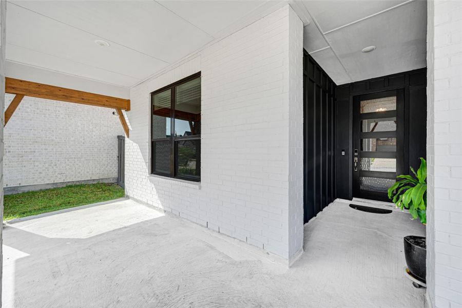 Exterior details and patio area of a home in Riceland, Mont Belvieu (Image 4). Exterior details and patio area of a home in Riceland, Mont Belvieu (Image 4).