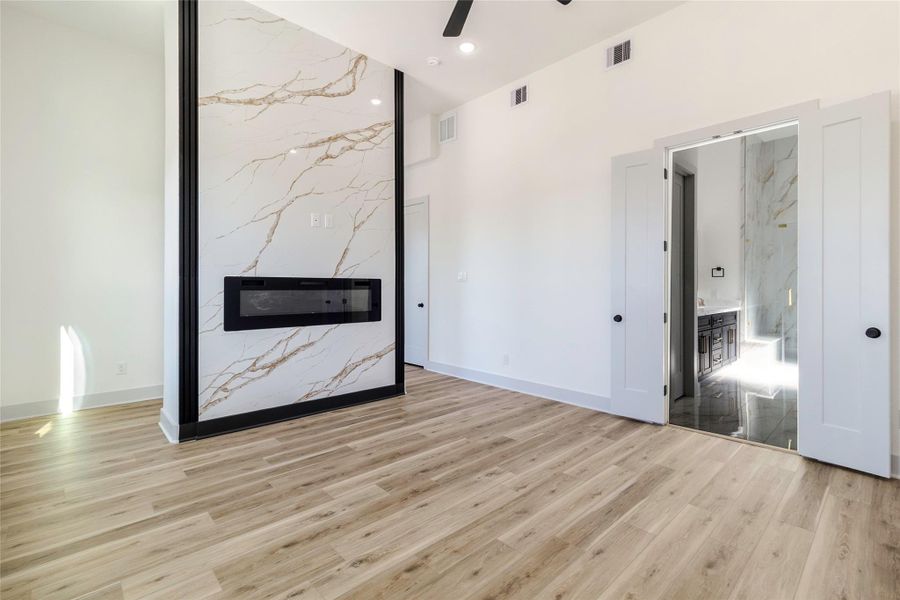 Spacious, unfurnished interior of a new home in , Houston (Image 22).