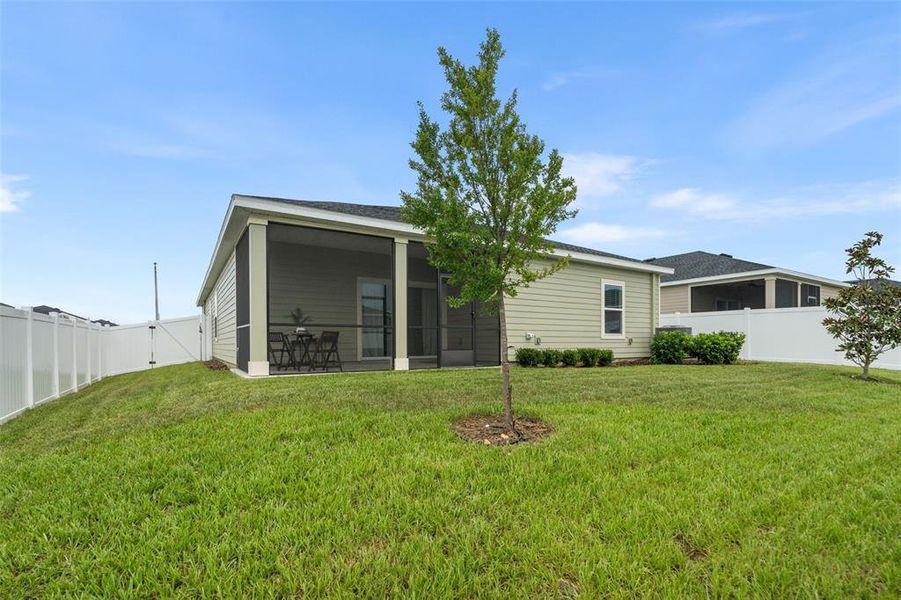 Exterior details and patio area of a home in , Alachua (Image 25).