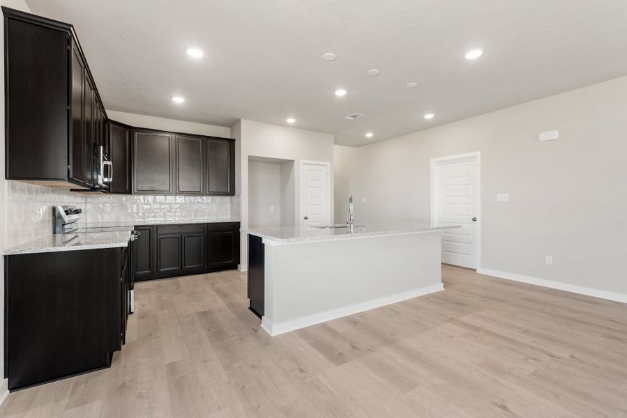 Furnished interior view inside a new home in Grand Lake, Snook (Image 4).