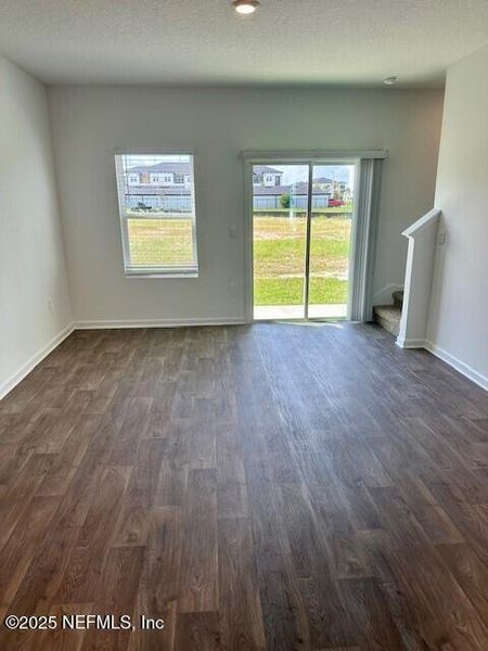 Spacious, unfurnished interior of a new home in Corsair, Middleburg (Image 21).