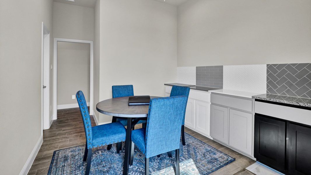 Representative furnished interior of a home built from the Granbury by D.R. Horton in Lakeview Pointe, Grand Prairie (Image 29).