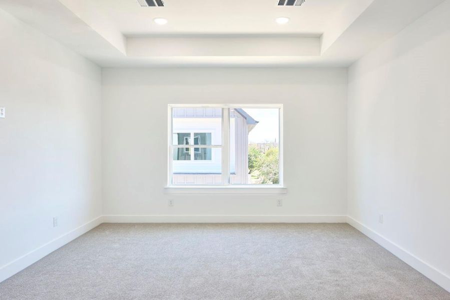 Spacious, unfurnished interior of a new home in , Houston (Image 19).