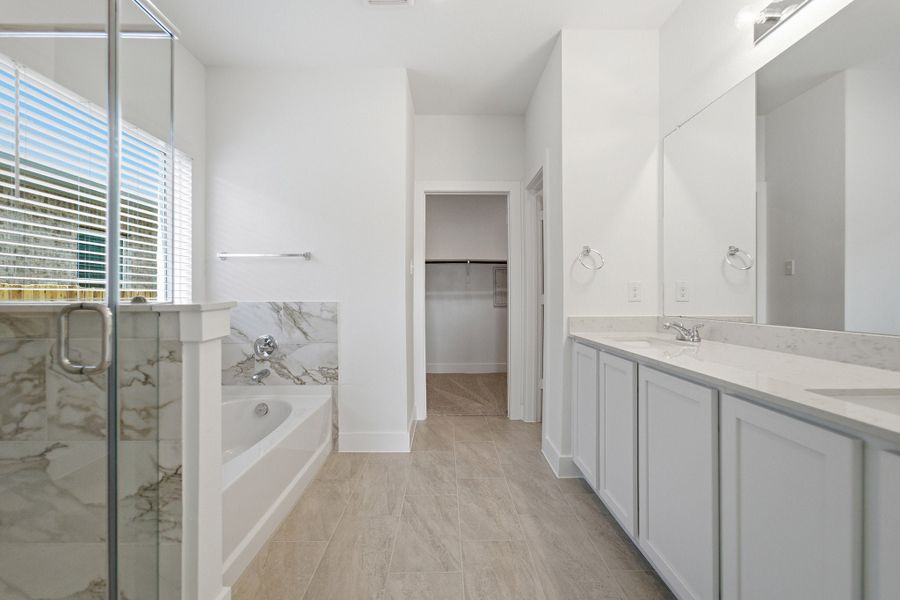 Furnished interior view inside a new home in Sunfield, Buda (Image 11).