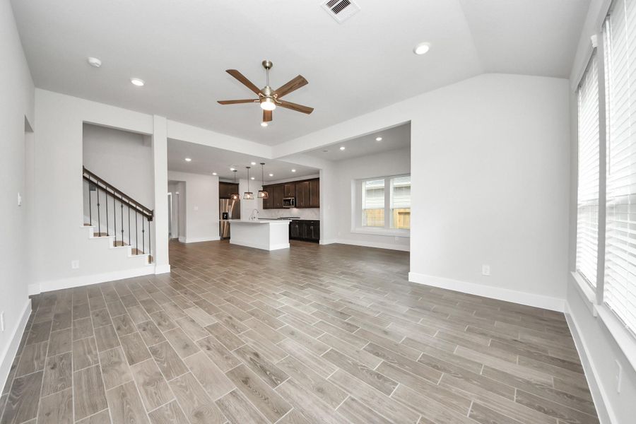 Spacious, unfurnished interior of a new home in Laurel Landing: Landmark Collection, Alvin (Image 15).
