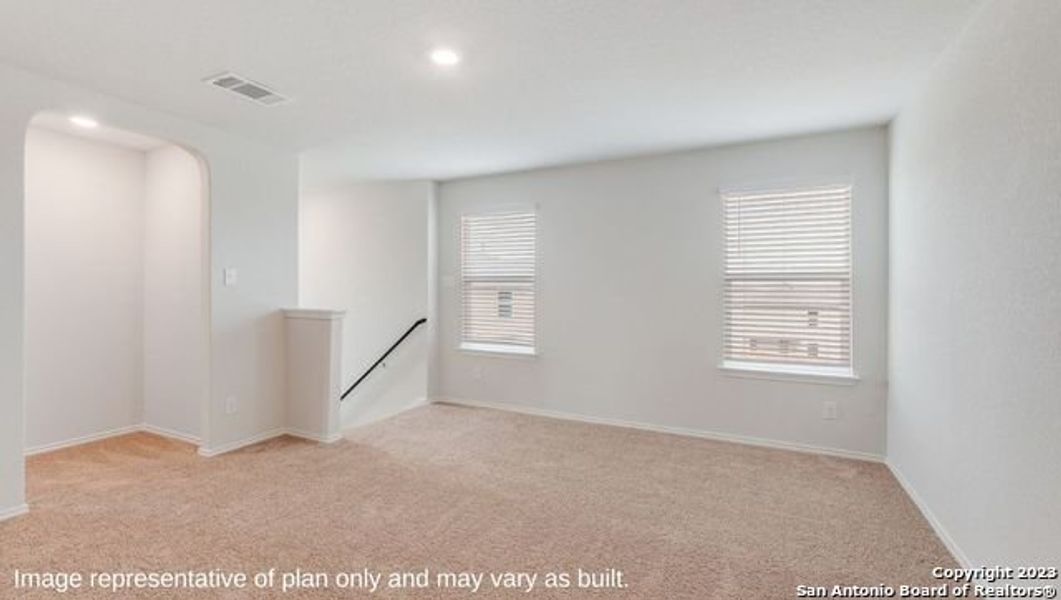 Spacious, unfurnished interior of a new home in Winding Creek, New Braunfels (Image 22).