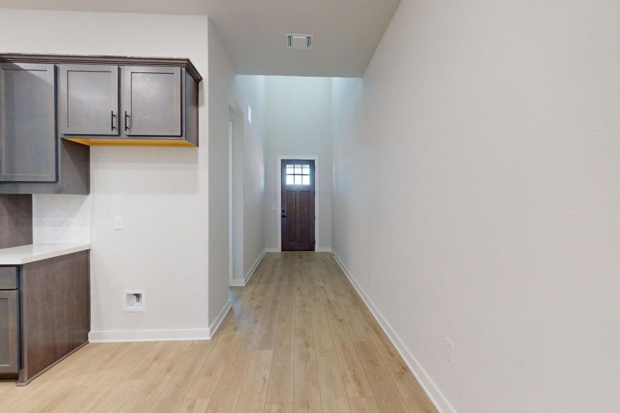 Spacious, unfurnished interior of a new home in Edgewood, Leander (Image 27). Spacious, unfurnished interior of a new home in Edgewood, Leander (Image 27).