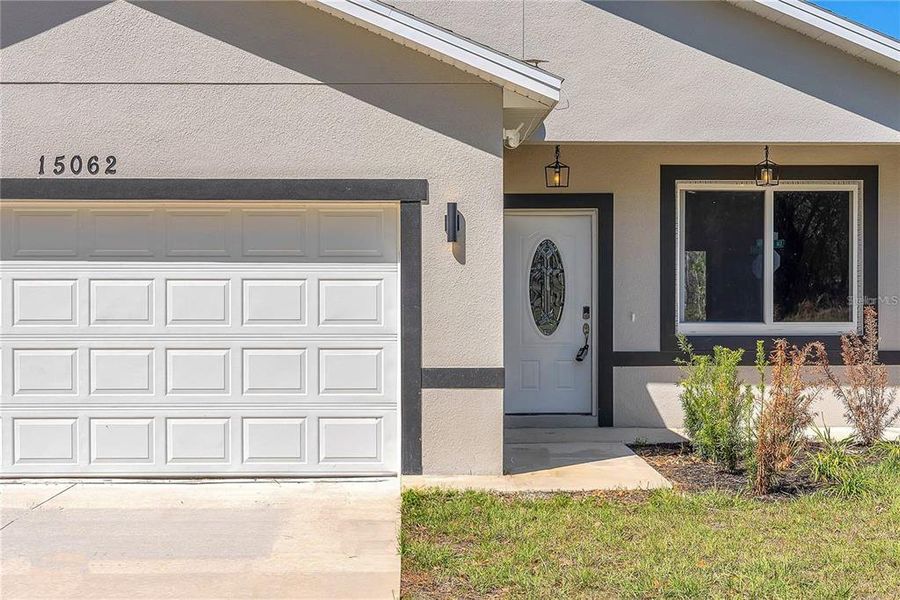 Exterior details and patio area of a home in , Ocala (Image 33).