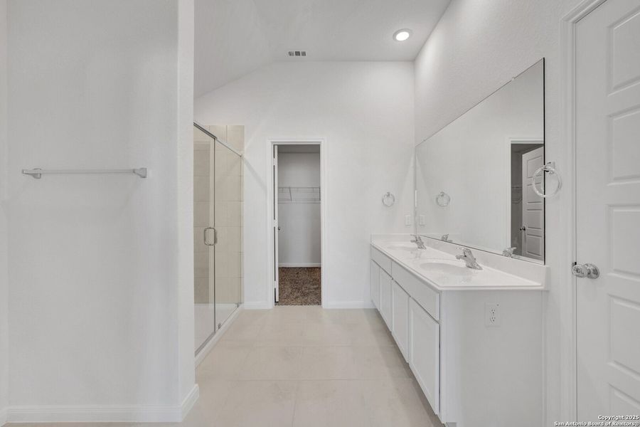 Furnished interior view inside a new home in Greenspoint Heights, Seguin (Image 9).