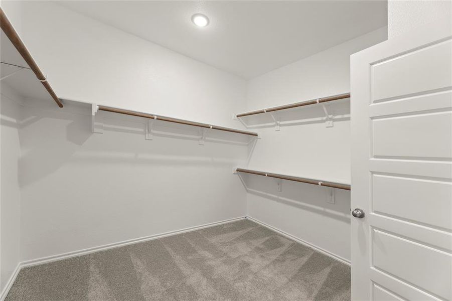 19. 2116 Hickory - Closet