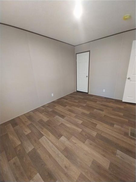 Spacious, unfurnished interior of a new home in , Dawsonville (Image 12).