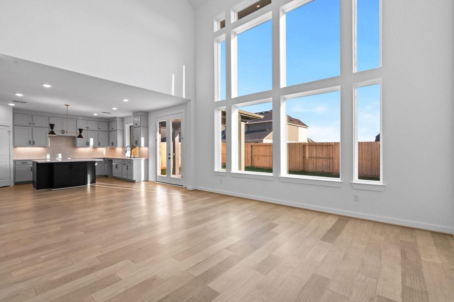 HUGE Wall of Windows in the Family Room! HUGE Wall of Windows in the Family Room!