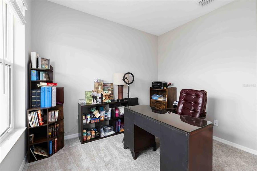 Furnished interior view inside a new home in , Lakewood Ranch (Image 35).