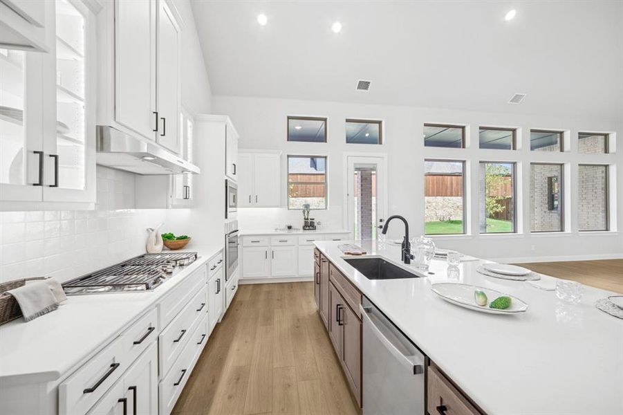 Furnished interior view inside a new home in Monterra - Classics, Fate (Image 11).