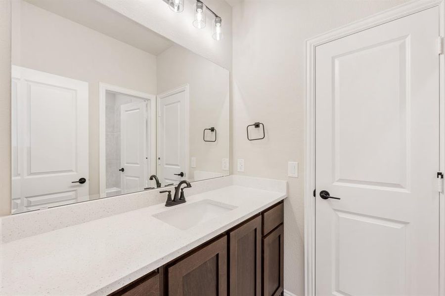 Furnished interior view inside a new home in Somerset, Venus (Image 10).