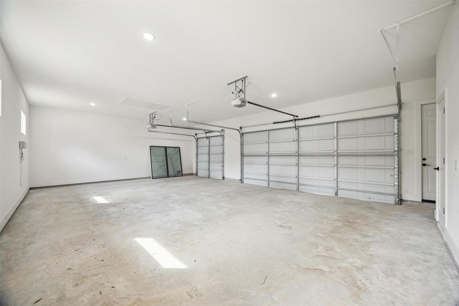 Spacious, unfurnished interior of a new home in , Plantersville (Image 24). Spacious, unfurnished interior of a new home in , Plantersville (Image 24).