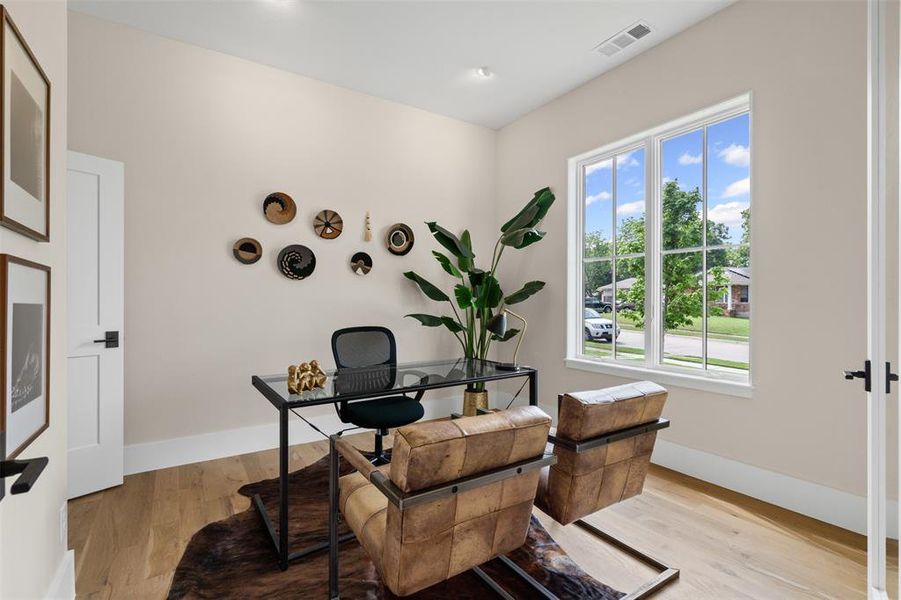 Furnished interior view inside a new home in , Dallas (Image 14).
