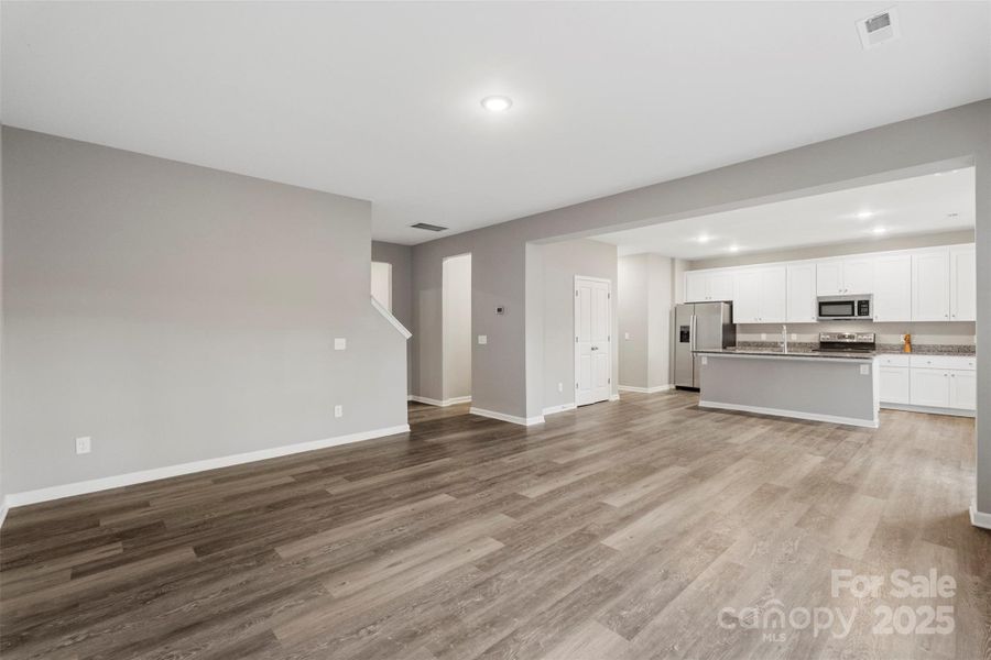 Spacious, unfurnished interior of a new home in , Salisbury (Image 35).