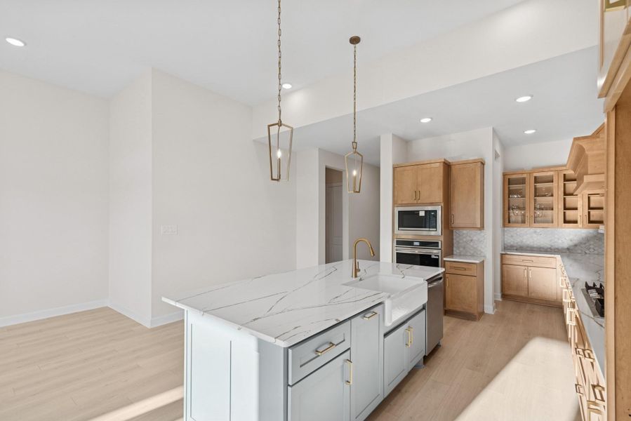 Furnished interior view inside a new home in ARTAVIA 45' Homesites, Conroe (Image 13). Furnished interior view inside a new home in ARTAVIA 45' Homesites, Conroe (Image 13).