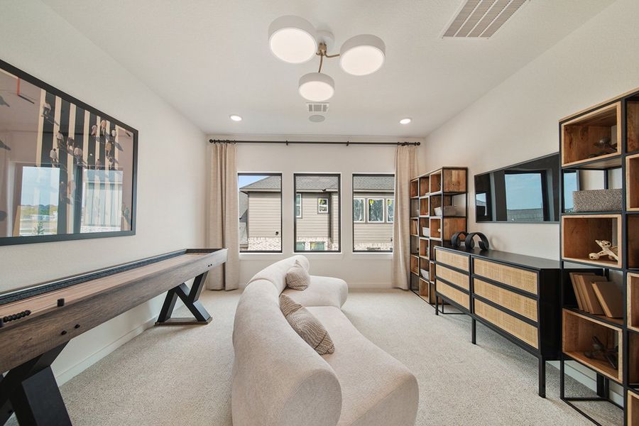 Furnished interior view inside a new home in Grange 45', Katy (Image 32).