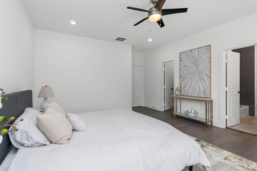 Furnished interior view inside a new home in , Houston (Image 35). Furnished interior view inside a new home in , Houston (Image 35).