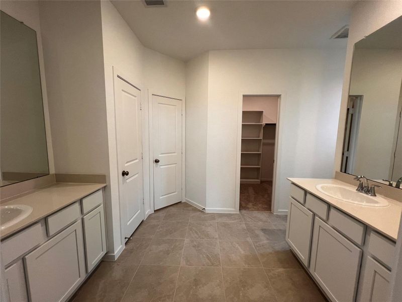 **Photos are representative only. This is not the actual homesite.** **Photos are representative only. This is not the actual homesite.**