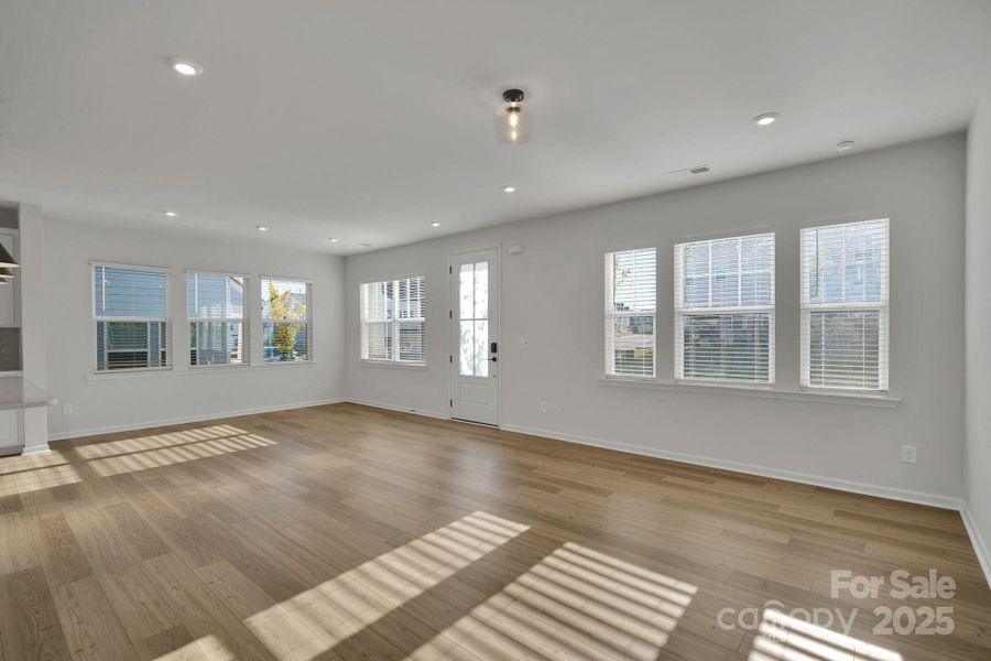 Lots of Natural Light Lots of Natural Light