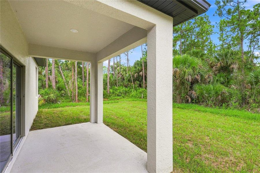 Exterior details and patio area of a home in , North Port (Image 3).