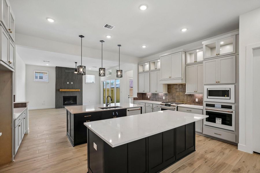 Furnished interior view inside a new home in Riceland 60',65',70', Old River-Winfree (Image 12).