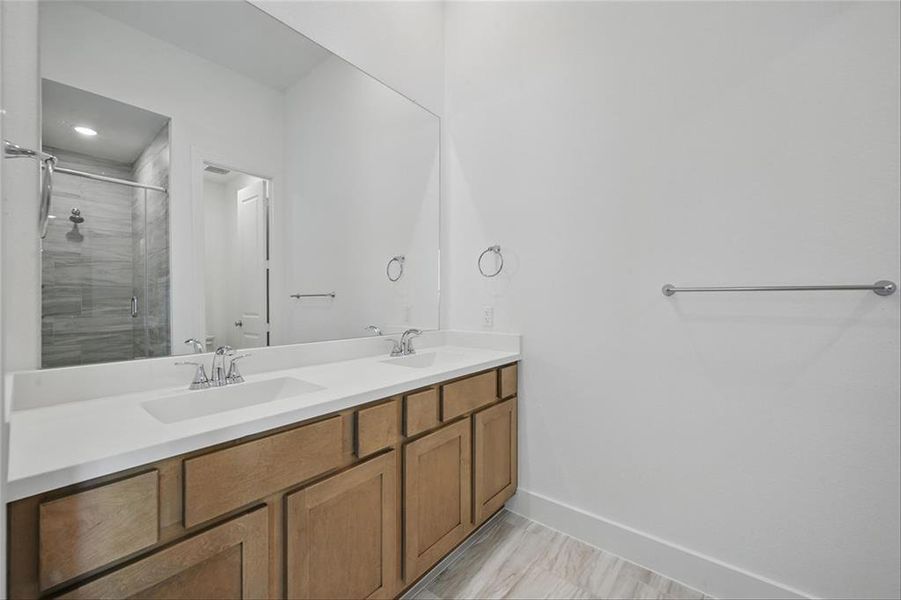 4289SantuaryROYCA023